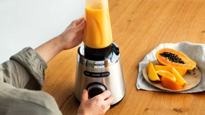 Блендер Bosch MMB6174S Series 4, VitaPower Blender, 1200 W, Glass ThermoSafe jug 1.5 l, Tritan ToGo bottle 0.6 l, Two speed settings and pulse function, ProEdge stainless steel blades made in Solingen, Silver