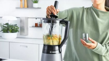 Блендер Bosch MMB6174S Series 4, VitaPower Blender, 1200 W, Glass ThermoSafe jug 1.5 l, Tritan ToGo bottle 0.6 l, Two speed settings and pulse function, ProEdge stainless steel blades made in Solingen, Silver