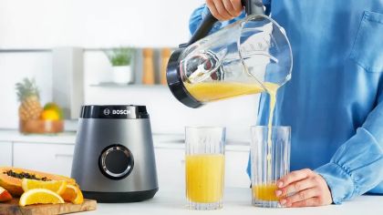 Блендер Bosch MMB6174S Series 4, VitaPower Blender, 1200 W, Glass ThermoSafe jug 1.5 l, Tritan ToGo bottle 0.6 l, Two speed settings and pulse function, ProEdge stainless steel blades made in Solingen, Silver