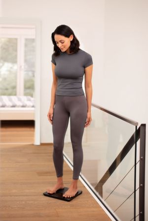 Везна Beurer BF 451 BT SignatureLine, Weight, BMI, body fat, body water, skeletal muscle percentage; Magic LED display; Modern dot-matrix look; Bluetooth; 180 kg / 100 g