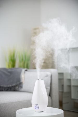 Овлажнител на въздух Beurer LB 37 air humidifier white; ultrasound humidification technology; 15 aroma pads; clianing brush; 20 watts; max. 20m2