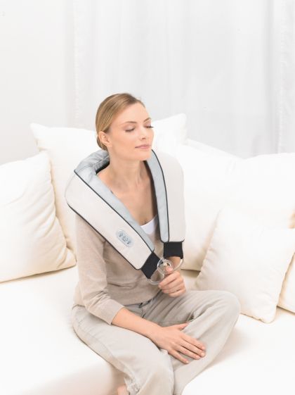 Масажор Beurer MG 150 neck massager + Beurer MG 17 spa mini massager